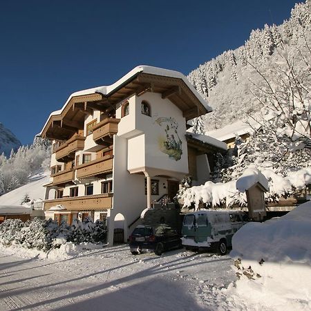 Haus Am Sonnenhang Finkenberg Exterior photo
